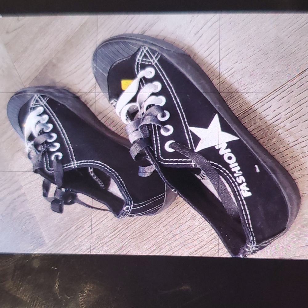 New with box dark navy blue sneaker shoe